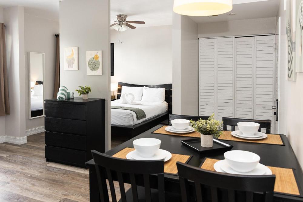Queen Suite with Sofa Bed interior
